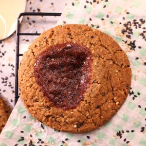 Sesame Praline Cookies